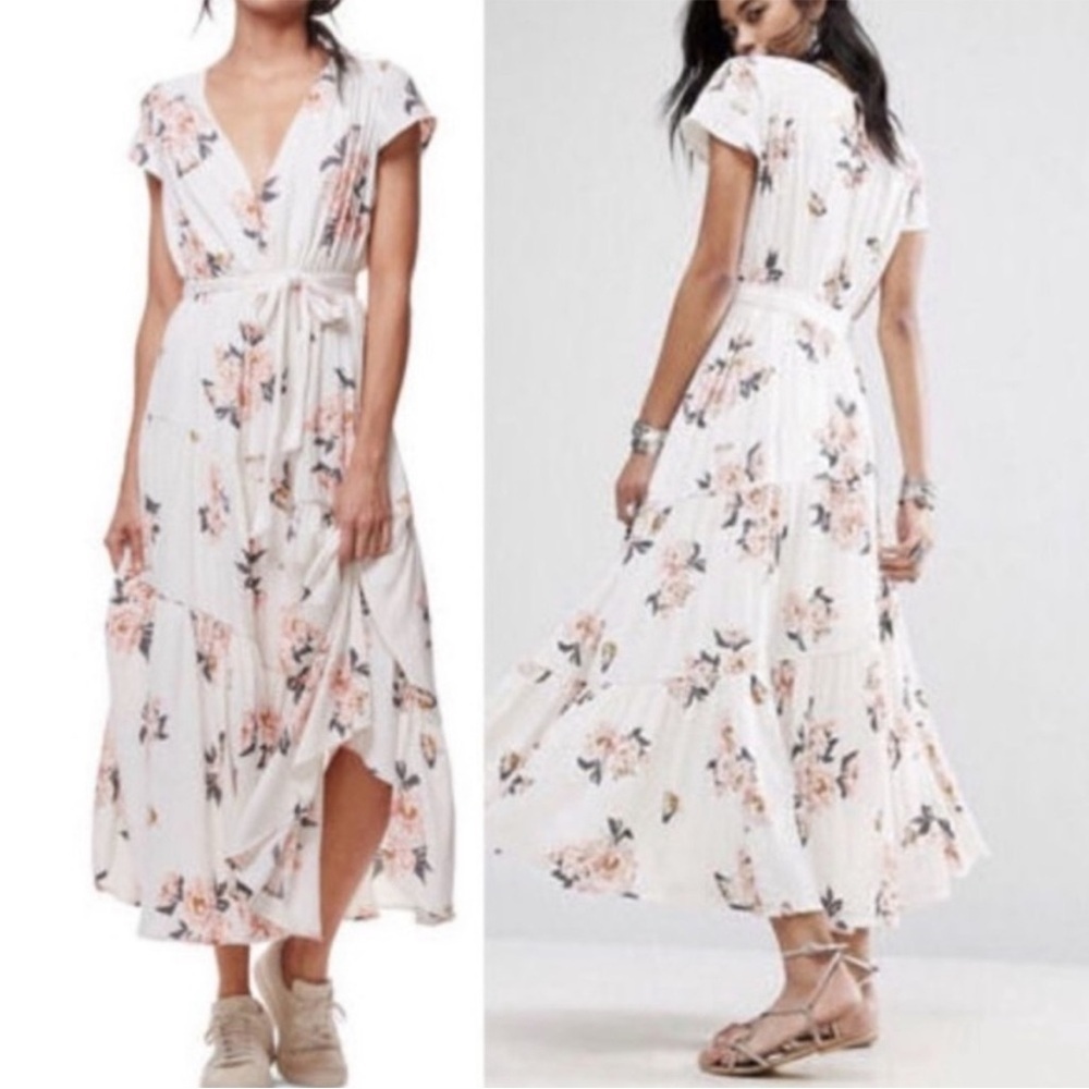 Free People All I Got Floral Maxi Dress in Ivory Size 4
Boho Cottagecore Party